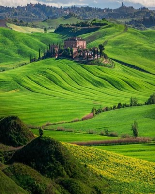 Tuscany_Italy_082221A