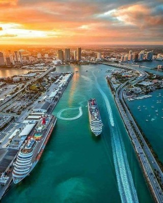 Miami_Florida_121120A
