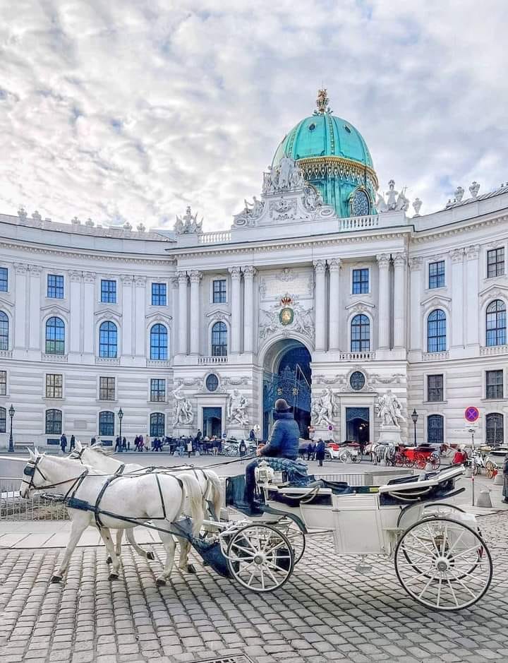 Vienna_Austria_060922A