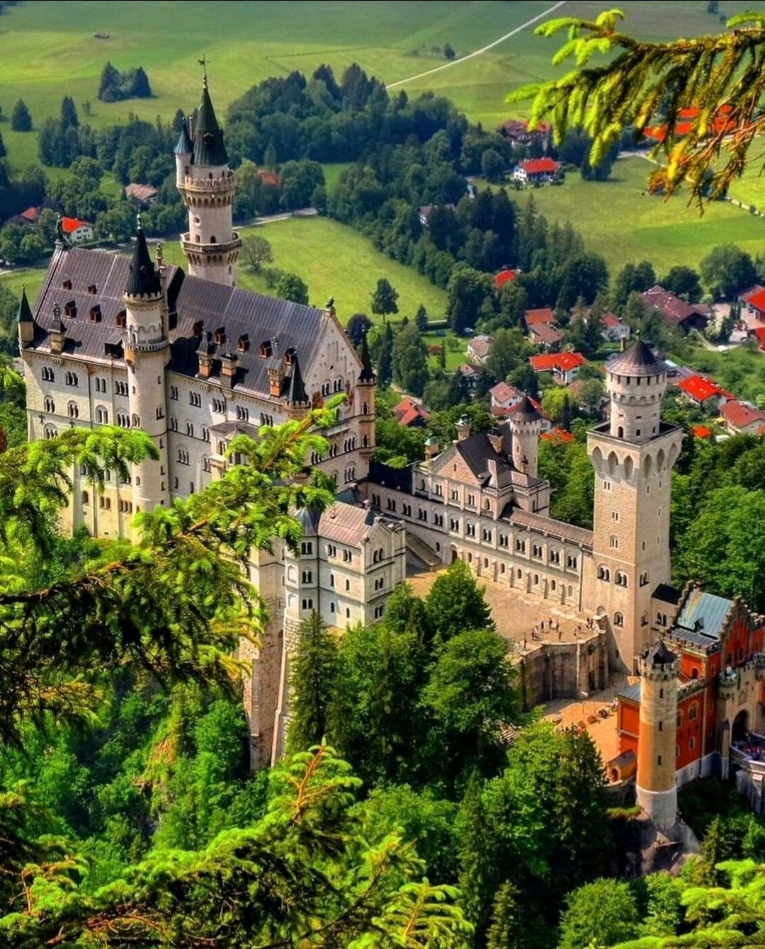 Neuschwanstein Castle_Germany_062821A