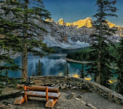 Moraine Lake_Canada_090121A