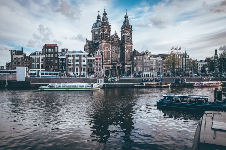 Amsterdam Centraal, Amsterdam, Netherlands - Tim Trad