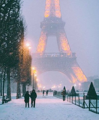 Paris_France_093021A